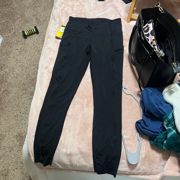 Lulu fast and free leggings - Picture 2 of 4